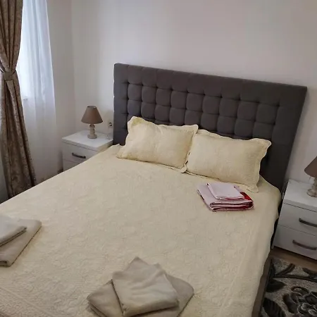 Apartament Mona